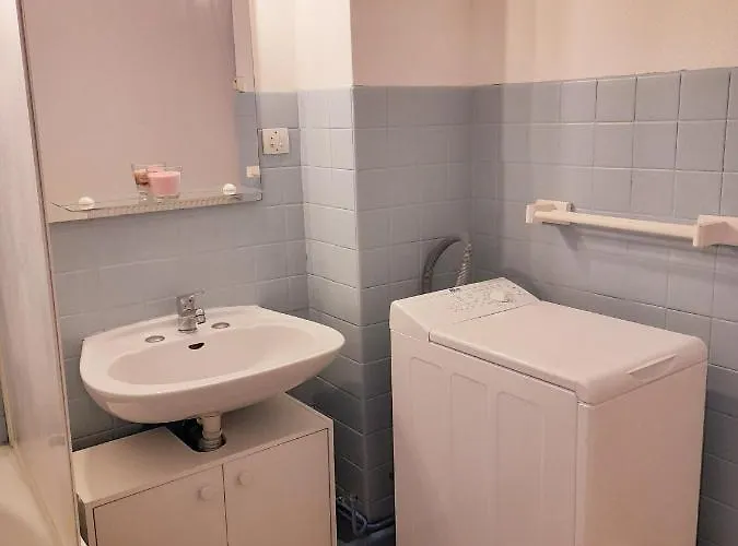 F3 Avec Balcon Apartament